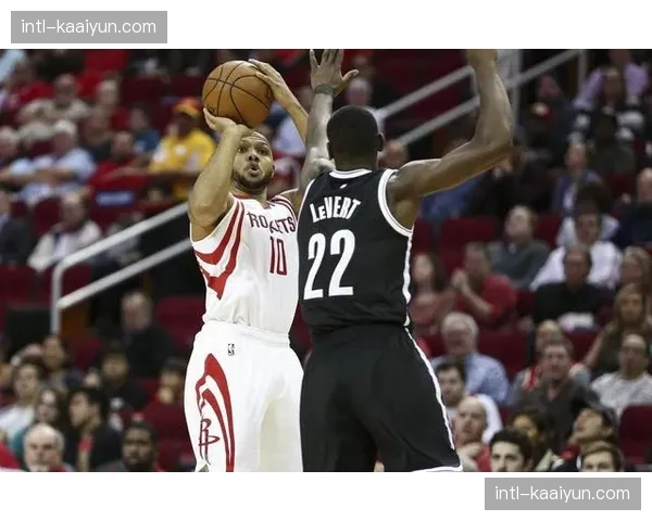 掘金戈登腿筋伤势反复 其空切袭篮为约基奇创造的传球路线减少